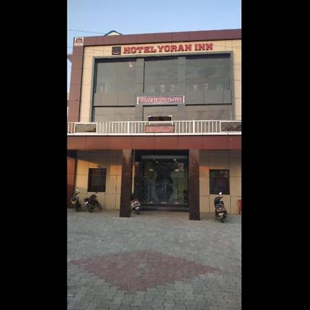 Hotel Yoran Inn & Restaurant By Wb Inn Sadabad Esterno foto
